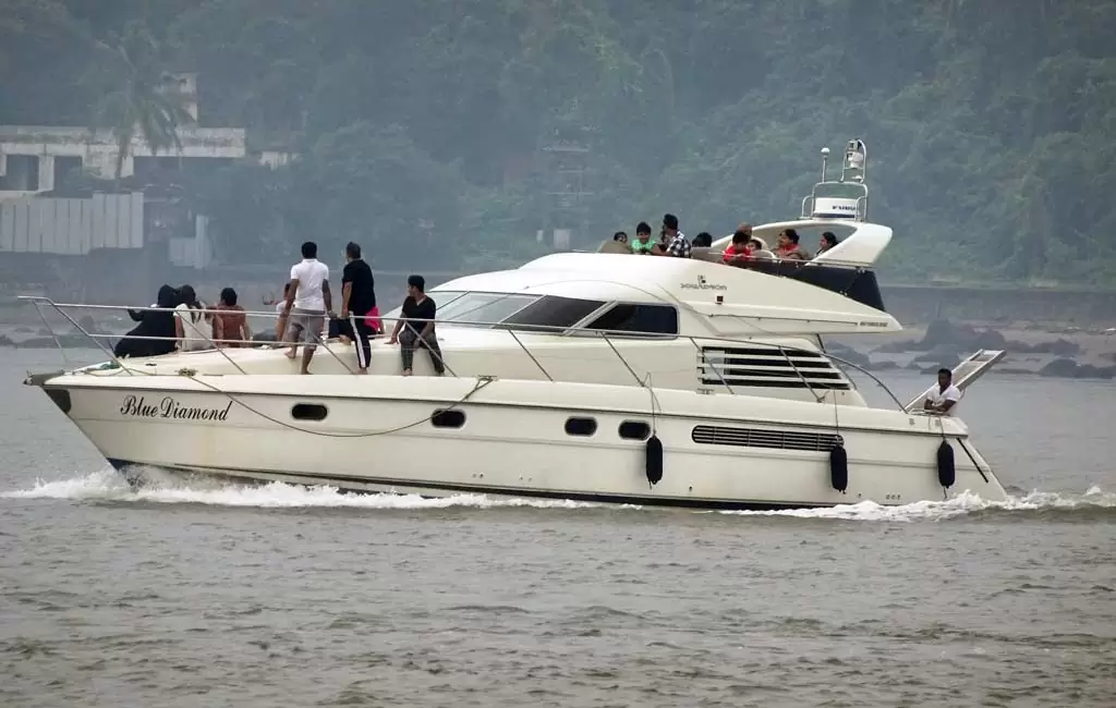 GOA 7 Private Yacht Cruise
